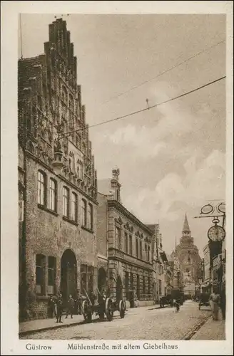 Ansichtskarte Güstrow Mühlenstraße, belebt 1917