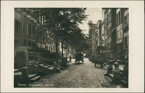 Danzig Gdańsk/Gduńsk Frauengasse, Balkone Bäume Fuhrwerke 1927