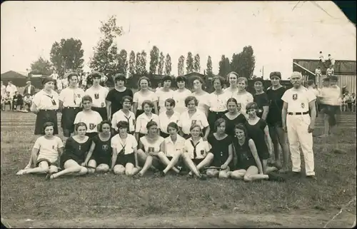 Stadion Staffelmanschaften Baumschulenweg Stadion 1926 Privatfoto