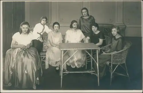 Steken Štěkeň Frauen in Kleidern 1920er Jahre 1923 Privatfoto