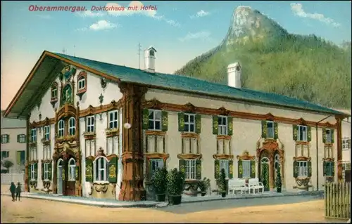 Ansichtskarte Oberammergau Doktorhaus mit Hotel (Bemalung) 1910
