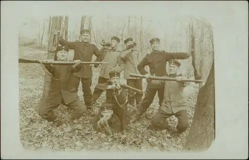 Foto  Soldaten mit Trompeten und Gewehren 1915 Privatfoto