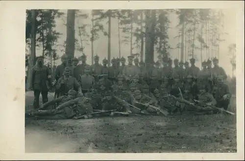 Militär/Propaganda 1.WK (Erster Weltkrieg) Gruppenbild Pickelhaube wk1 1915 Privatfoto