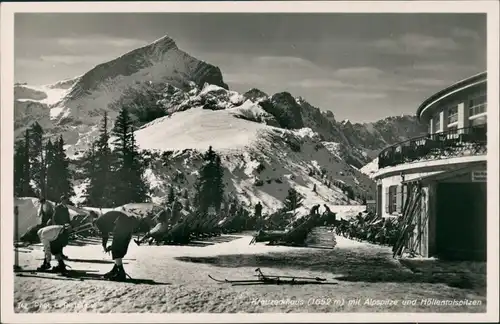 Garmisch-Partenkirchen Kreuzeckhaus, Sonnenliegen, Skifahrer 1934