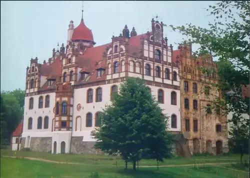 Ansichtskarte Basedow (Mecklenburg) Schloss 2000