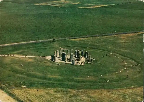 Amesbury Air view from west, Wiltshire/Luftaufnahme  Formation 1970