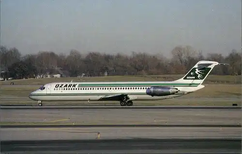 Flugzeug OZARK AIR LINES McDonnell Douglas DC-9-41 at Lambert 1984
