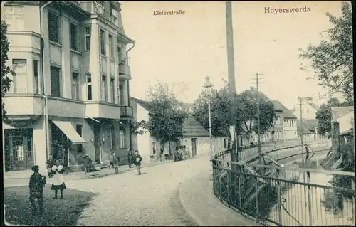 Ansichtskarte Hoyerswerda Elsterstraße - Geschäft belebt - Oberlausitz 1913