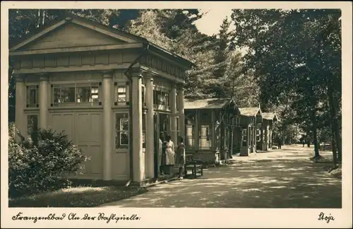 Franzensbad Františkovy Lázně An den Salzquellen - Frauen 1937