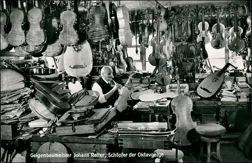 Ansichtskarte Mittenwald Geigenbau Johann Reiter Schöpfer der Oktavgeige 1964