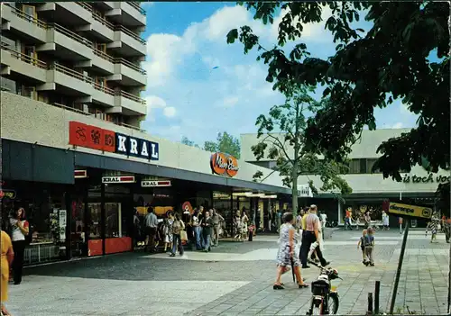 Postkaart Emmen (Drente) Winkelzentrum De Weiert 1962