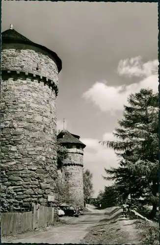 Trendelburg Burg Trendelburg, Zugangsstrasse mit altem Auto 1965