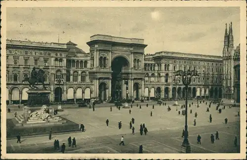 Mailand Milano Galleria Vittorio Emanuele, Platz mit Denkmal 1939