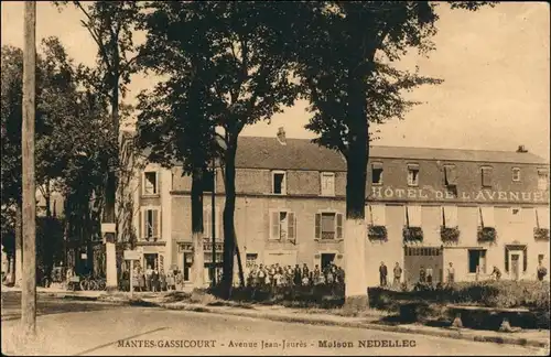 CPA Mantes-la-Jolie Avenue Jean Jaures 1923