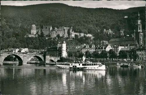 Heidelberg Kleines Binnenschiff Neckar Schiff passiert Brücke, Burg 1955