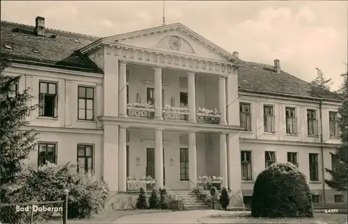 Ansichtskarte Bad Doberan Gebäude Ansicht, Bauwerk mit Säulen 1960