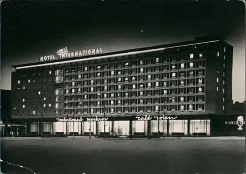 Magdeburg Interhotel International Echtfoto-AK bei Nacht, DDR Postkarte 1963