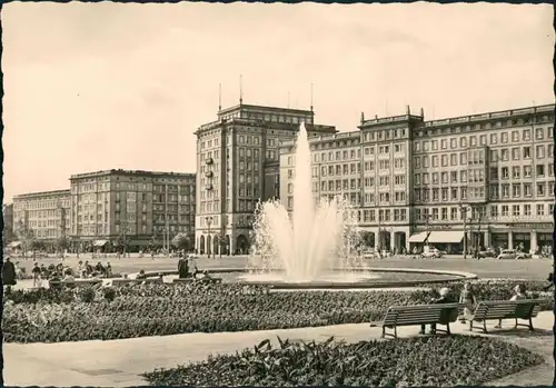 Altstadt-Magdeburg Wilhelm-Pieck-Allee Blick auf Gebäude u. Wasserspiele,  1960