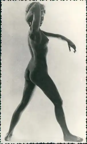 Foto  Nackte Frau Pose Atelier Nude Erotik Erotika 1959 Privatfoto