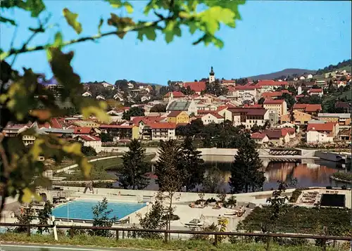 Grafenau (Niederbayern) Panorama-Ansicht mit Freibad, Schwimmbad 1975
