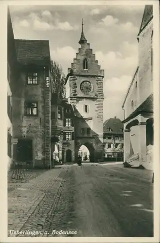 Ansichtskarte Überlingen Strassen Häuser Partie mit Torbogen Gebäude 1930