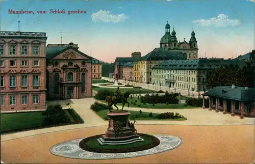 Ansichtskarte Mannheim Partie am Schloss, Schlossplatz Reiter Denkmal 1915
