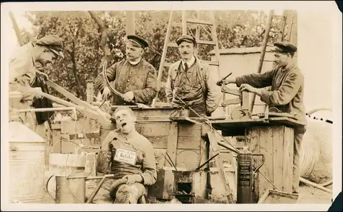 Menschen / Soziales Leben - Arbeiter Scherzkarte 1922 Privatfoto