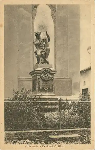 Ansichtskarte Mittenwald Partie am Denkmal M. Klotz, Brunnen-Denkmal 1920
