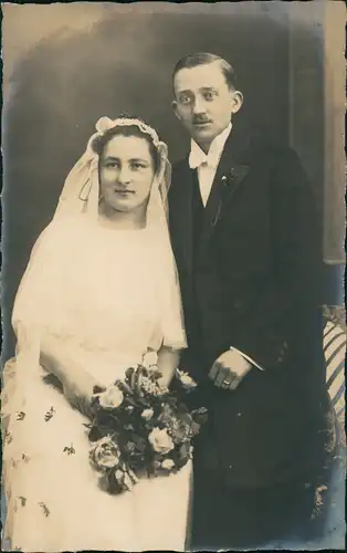 Menschen Soziales Leben Liebespaar Hochzeit Hochzeitspaar 1910 Privatfoto