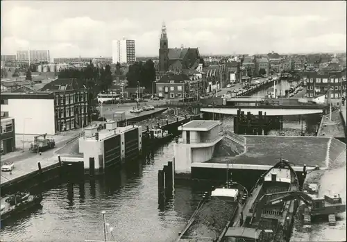 Maassluis Stad aan de Nieuwe-Waterweg, nr. 124 Haven met keersluis 1979