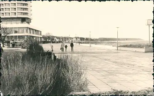Foto Warnemünde-Rostock Hotel Neptun - Promenade 1975 Privatfoto