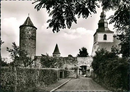 Ostheim v. d. Rhön Kirchenburg (um 1410) Zufahrt, Pulverturm 1965