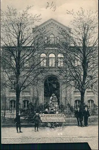 Ansichtskarte Bremervörde Kinder mit Fahrrad vor der Ackerbauschule 1913