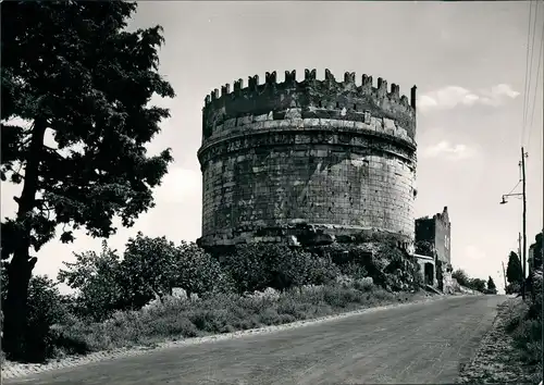 Rom Roma Tomba di Cecilia Metella. ROMA - Tomba di Cecilia Metella. 1962