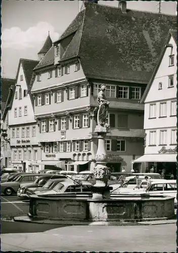 Biberach an der Riß Marktbrunnen, Parkplatz div. Auto Modelle, Geschäfte 1965