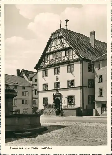 Rotenburg a. d. Fulda Strassen Partie am Rathaus mit Brunnen 1960