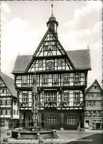 Bad Urach Markt Brunnen Rathaus, VW Käfer im Hinterhof 1960/1968
