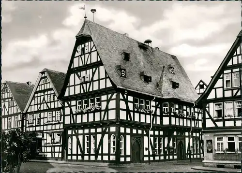 Schotten (Vogelsberg) Strassen Partie am Rathaus, Fachwerk-Häuser 1960