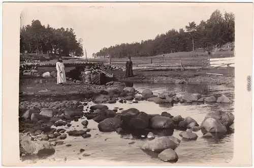 Valamo Валаам Kirchenmänner vor Brücke  Karjala Karelien Russia Suomi 1931