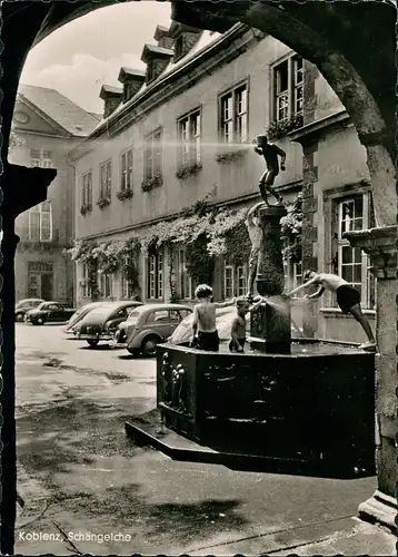 Ansichtskarte Koblenz Schängelsche Autos im Brunnen badende Kinder 1960