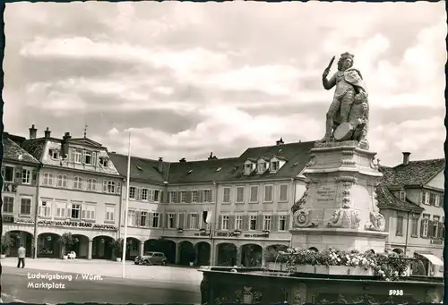 Ansichtskarte Ludwigsburg Geschäfte Brunnen Wasserspiele am Marktplatz 1960
