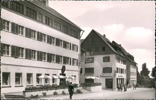 Ansichtskarte Freudenstadt Hotel Post und Apotheke, Strassen Partie 1959