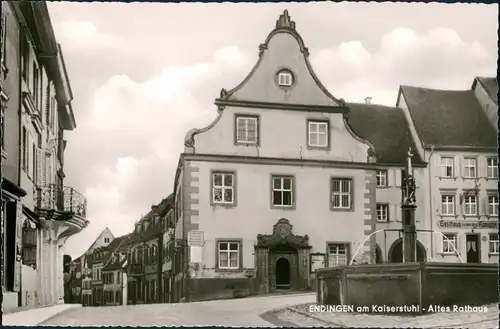 Endingen am Kaiserstuhl Rathaus Platz mit Brunnen Wasserspiele 1960