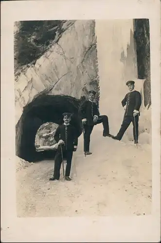 .Schweiz Schweiz Suisse Soldaten vor gefrorenem Wasserfall 1918 Privatfoto