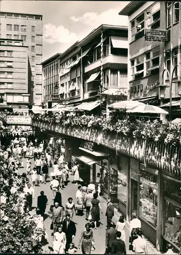Ansichtskarte Stuttgart Schulstraße, Apotheke - belebt 1964