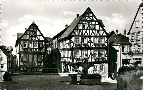 Ansichtskarte Wetzlar Kornmarkt, Mädchen am Brunnen 1962