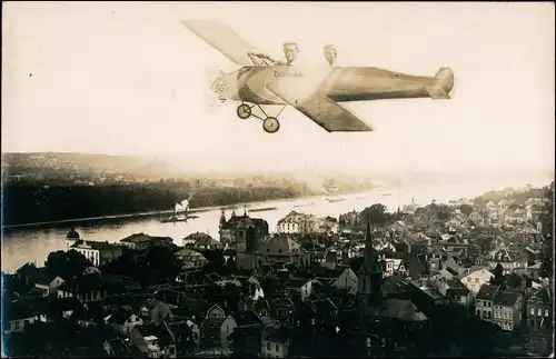 Foto Königswinter Fotomontage Flugzeug - Stadt 1914 Privatfoto
