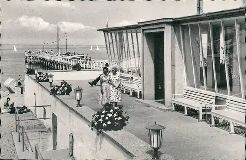 Ansichtskarte Niendorf-Timmendorfer Strand Meerwassertrinkhalle - Frauen 1965