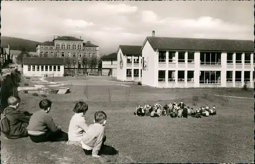 Ansichtskarte Hofgeismar Kinder vor der Volksschule 1963