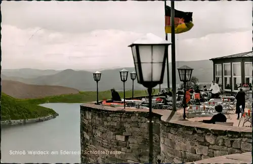 Ansichtskarte Waldeck (am Edersee) Schloss Waldeck Burghotel - Terrasse 1960